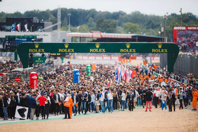 Illustration for article titled Feast Your Eyes on the Raw Beauty That Is the 24 Hours of Le Mans